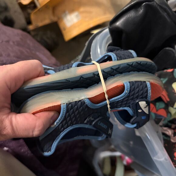 Carter’s Toddler Boys’ Shark Light-Up Sandals Size 12 Blue Summer Shoes - Picture 2 of 11